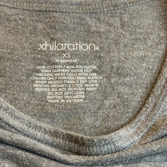 3/$15 Xhilaration Grey Graphic T-shirt - Picture 3 of 7
